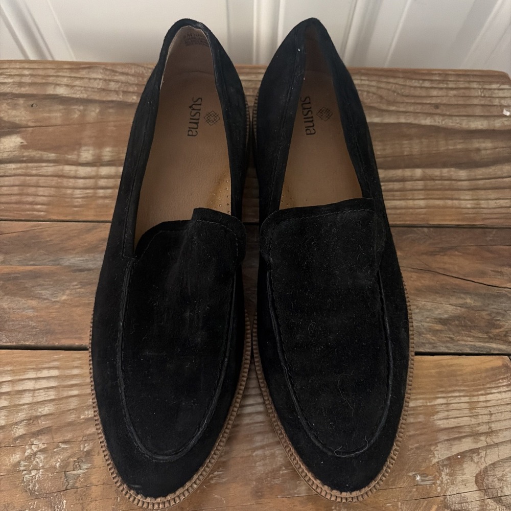 Susina Shoes Womens 8 M Black Suede Loafers Kellen Almond Toe Slip On - Picture 2 of 8